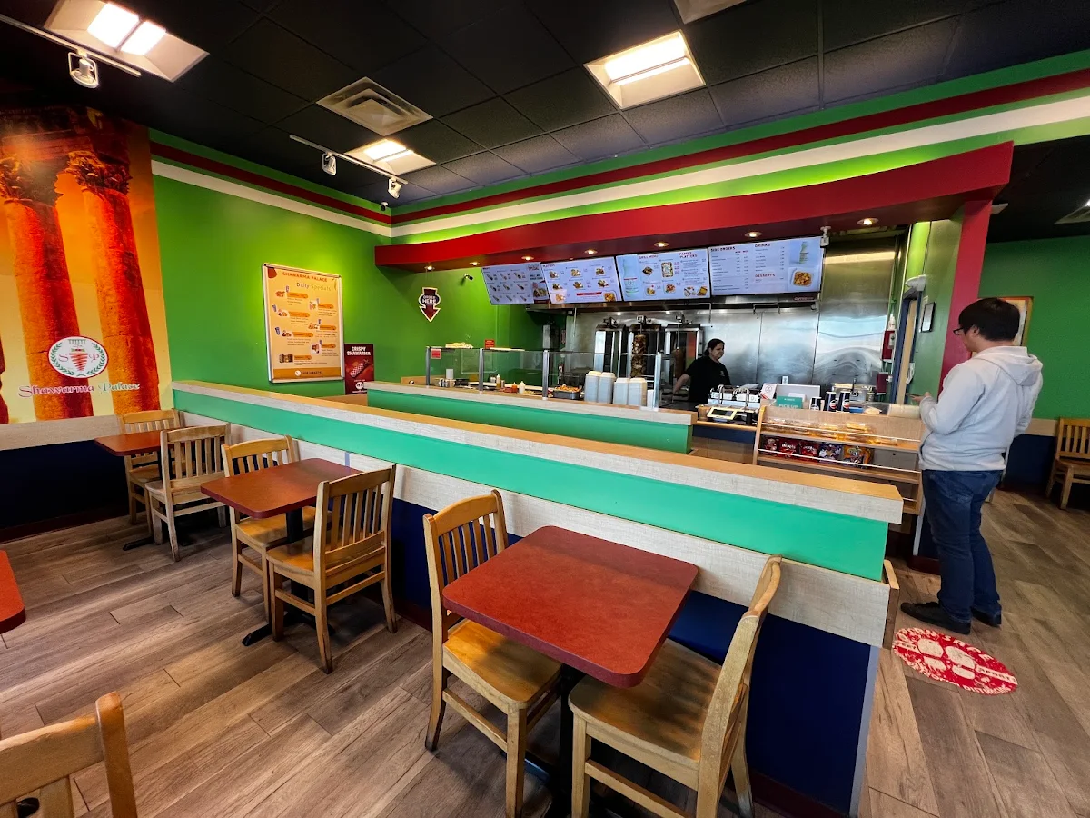 Vibe, Shawarma Palace
