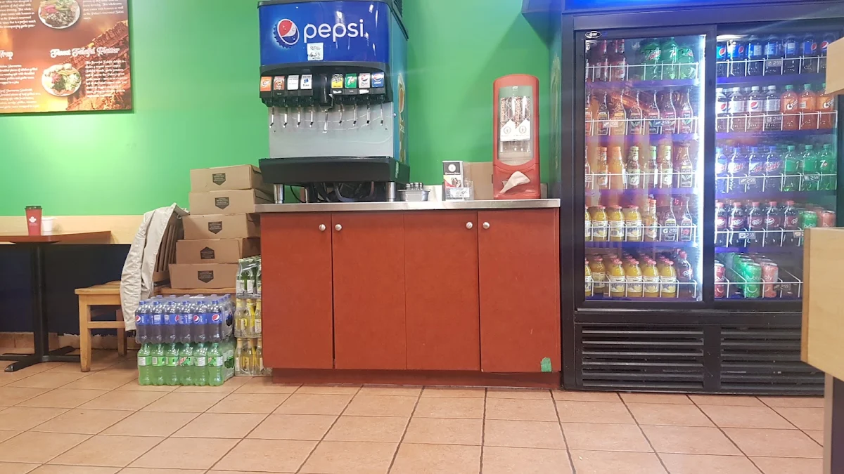 Vibe, Shawarma Palace