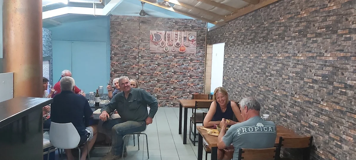 Vibe, Little Star Indian restaurant