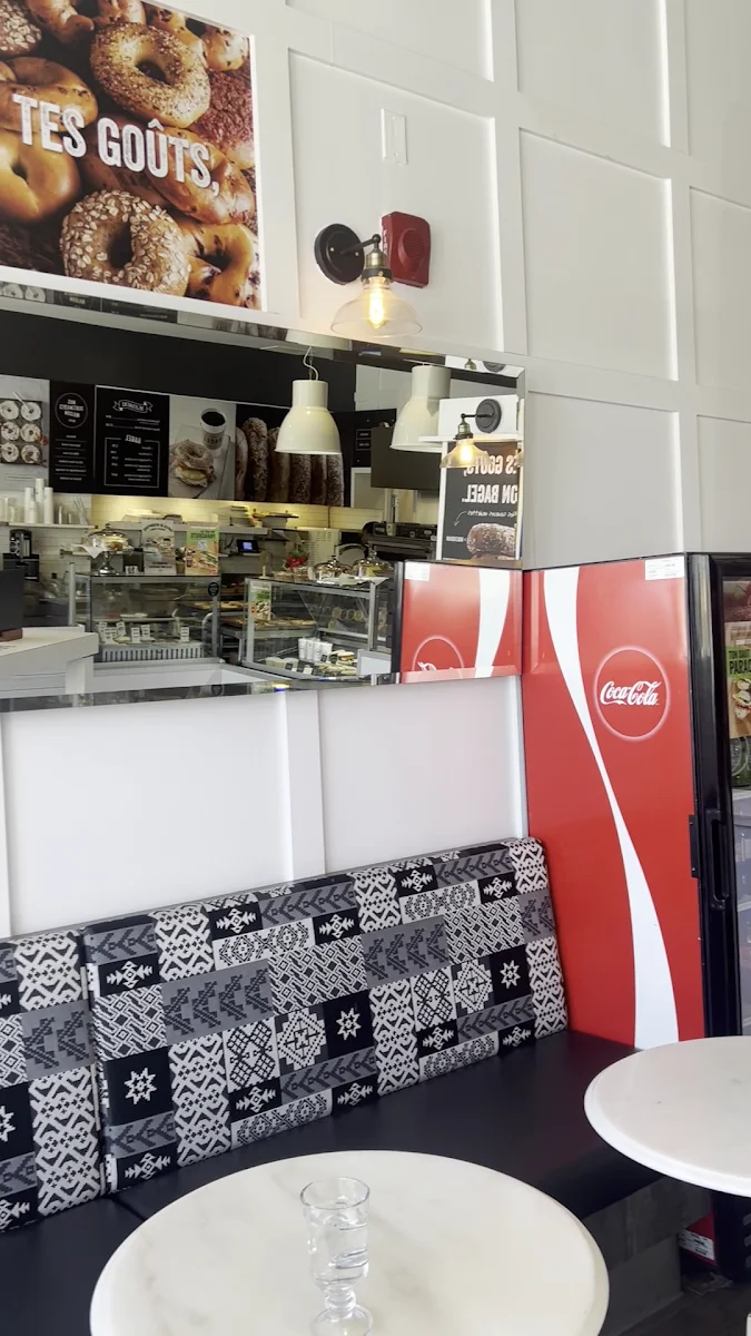 Vibe, La Fabrique de Bagel de Montréal (Petite Italie)