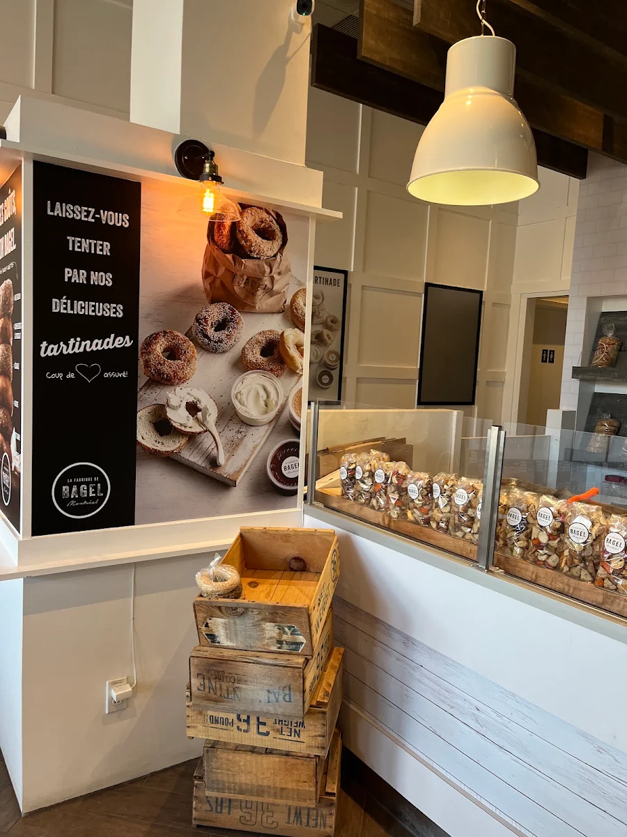 Vibe, La Fabrique de Bagel de Montréal (Petite Italie)
