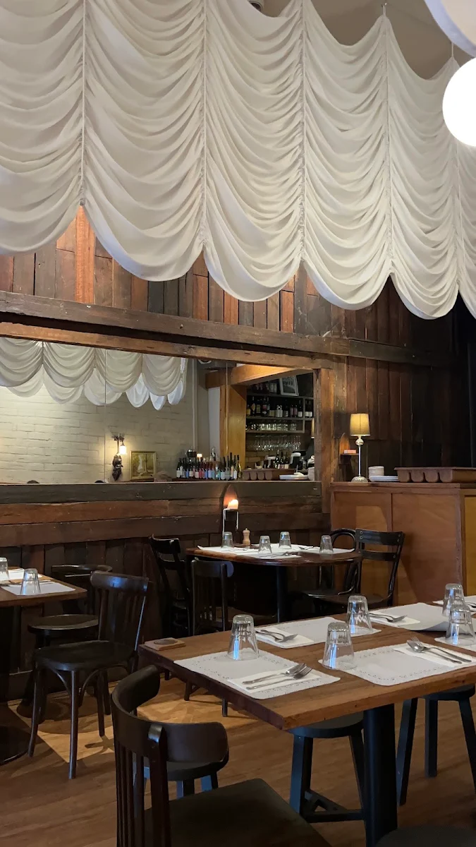 Vibe, Times New Roman Bar