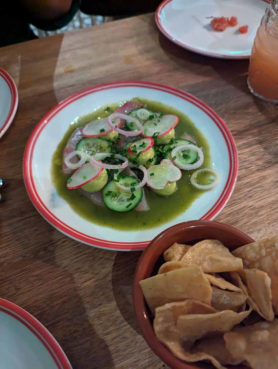 Food & drink, Tres a Cinco