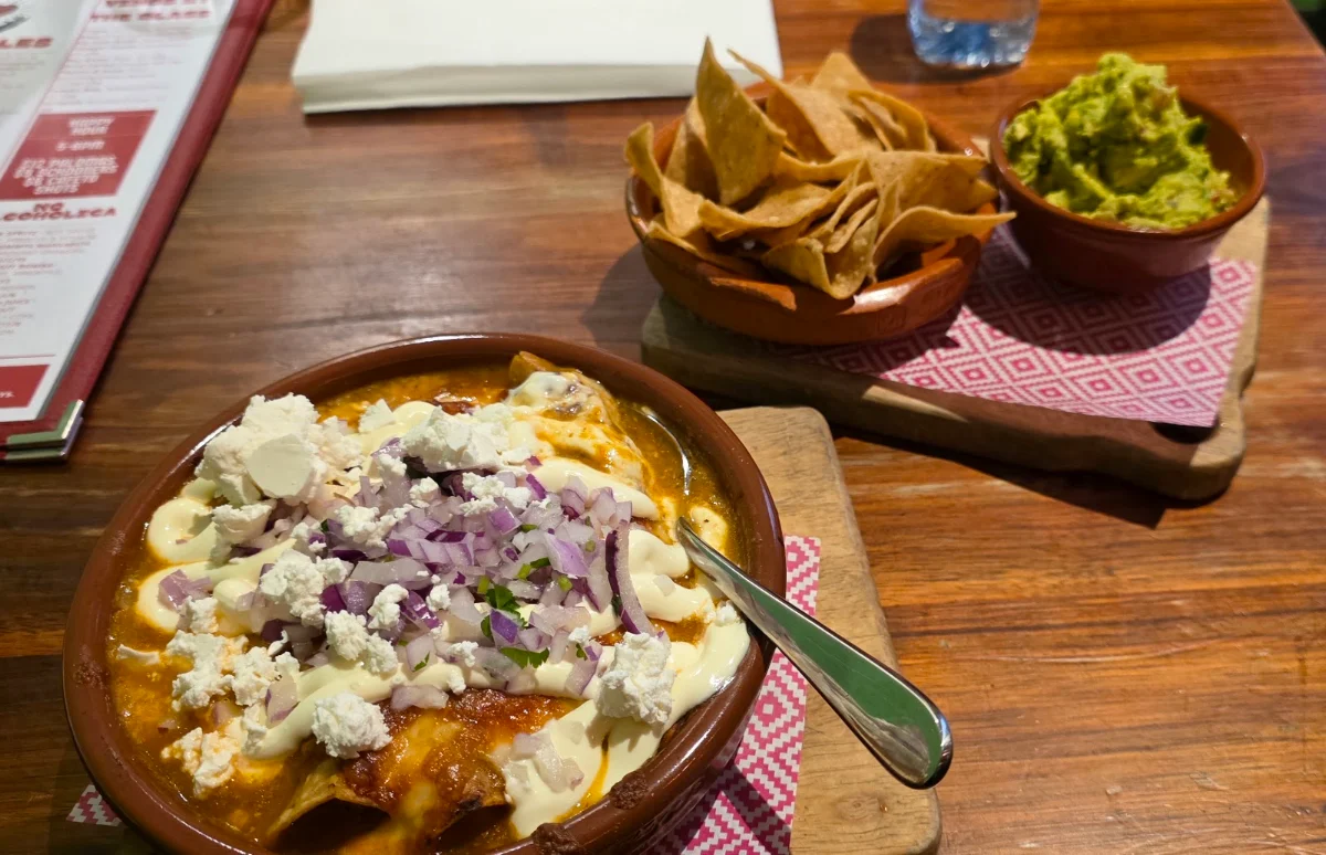 Food & drink, Tres a Cinco