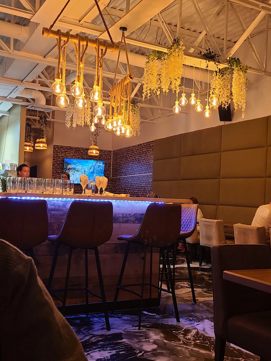 Vibe, Restaurant Castello