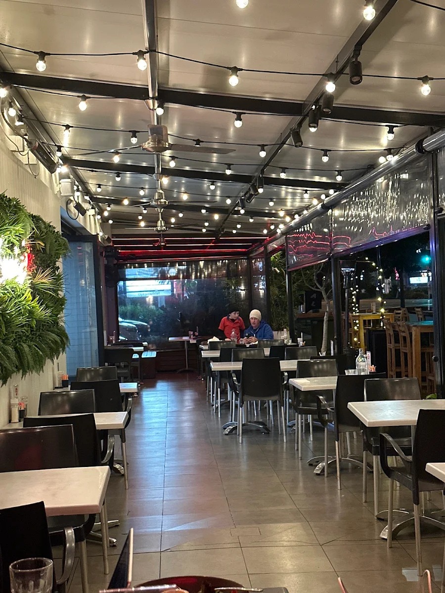 Vibe, Social Cafe, Bar & Restaurant