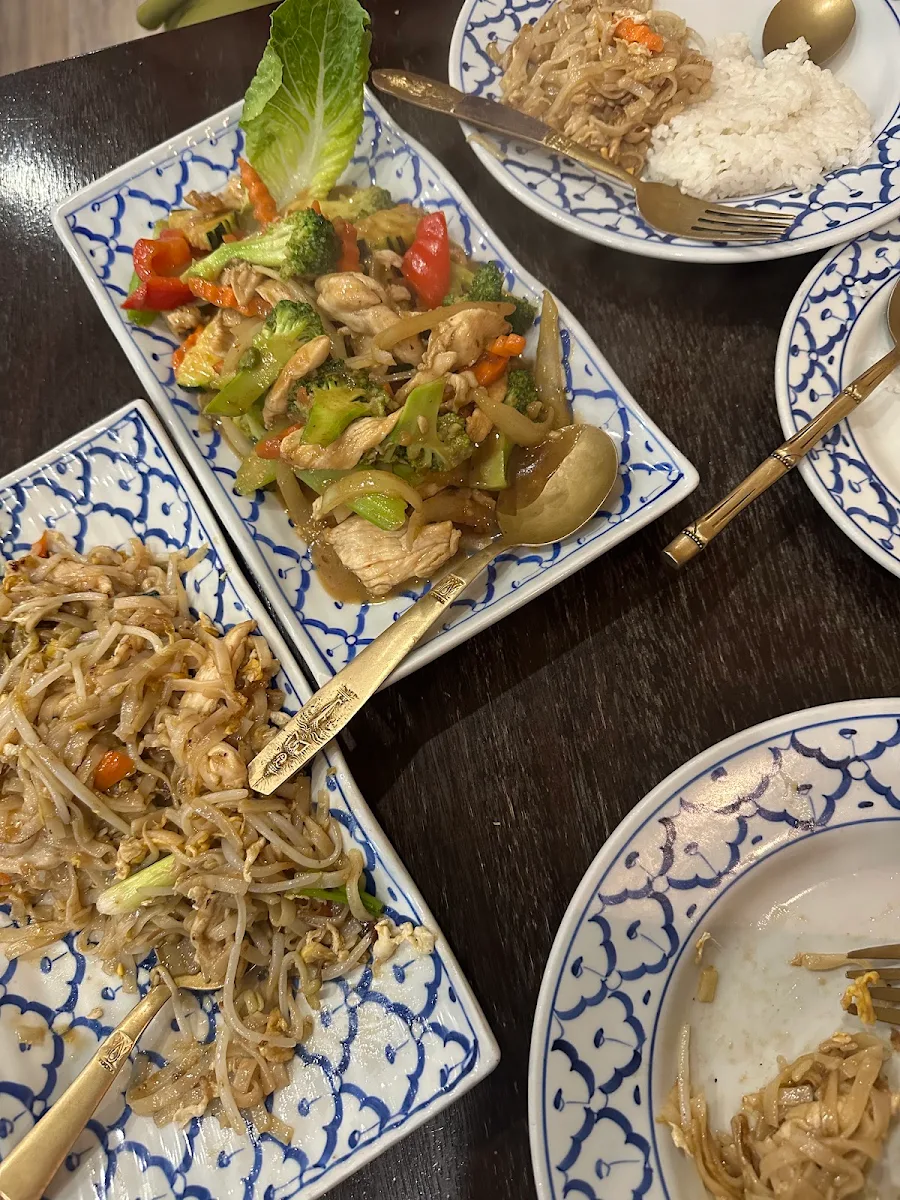 Food & drink, Ploy Thai