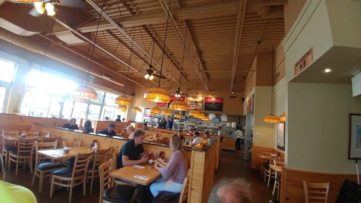 Vibe, Sunset Grill