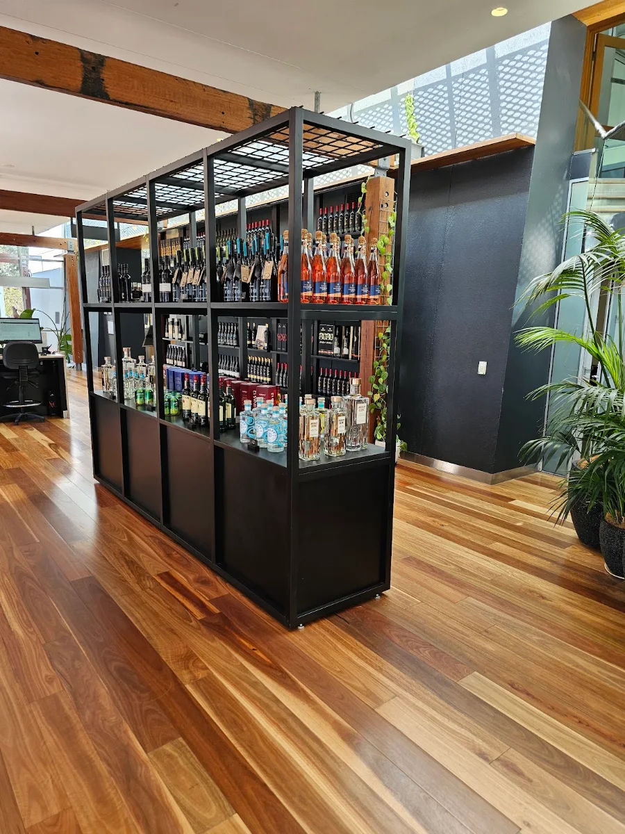 Vibe, Harvest Kitchen