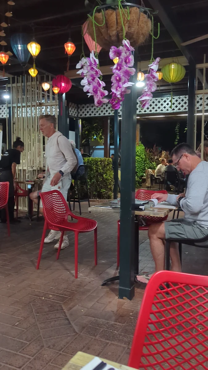 Vibe, Mr Saigon
