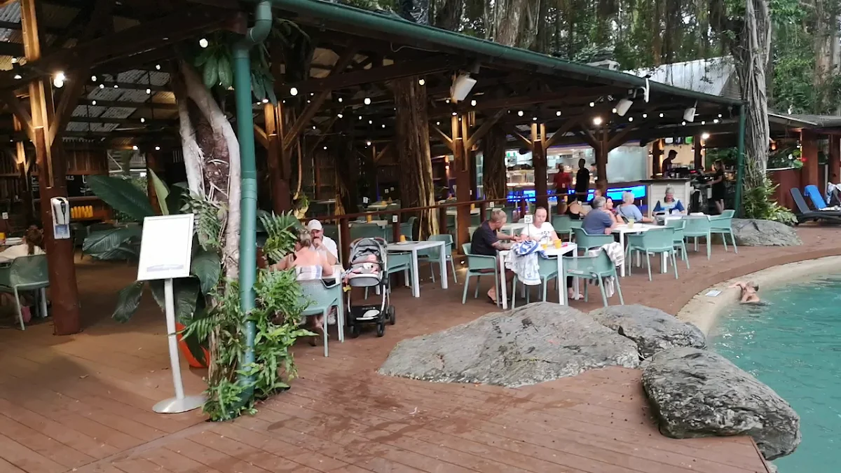 Vibe, 316 Bar & Bistro at Ramada Resort Port Douglas