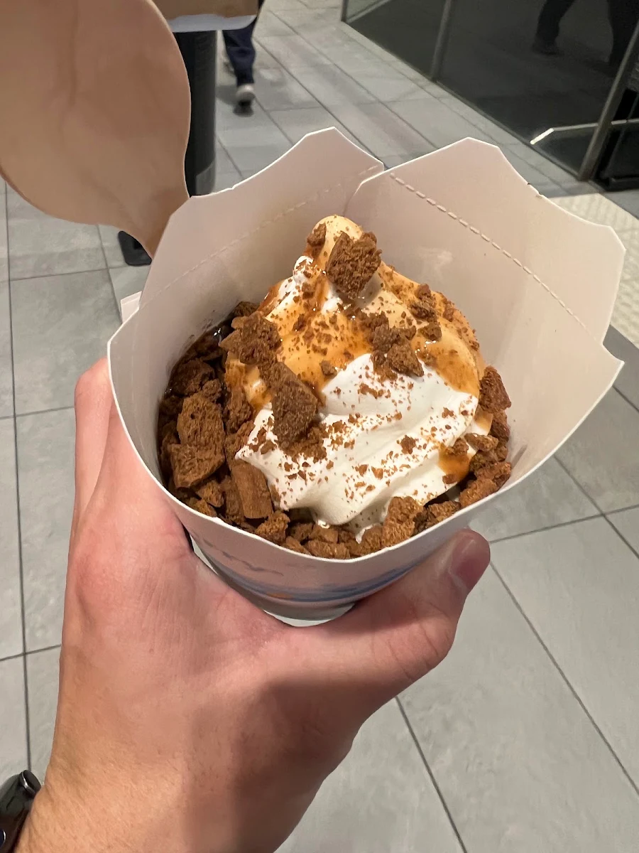Food & drink, McDonald's Plaza Metro George St