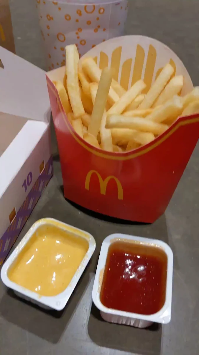 Food & drink, McDonald's Plaza Metro George St