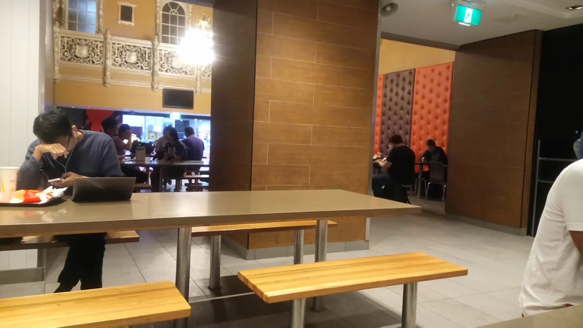 Vibe, McDonald's Plaza Metro George St