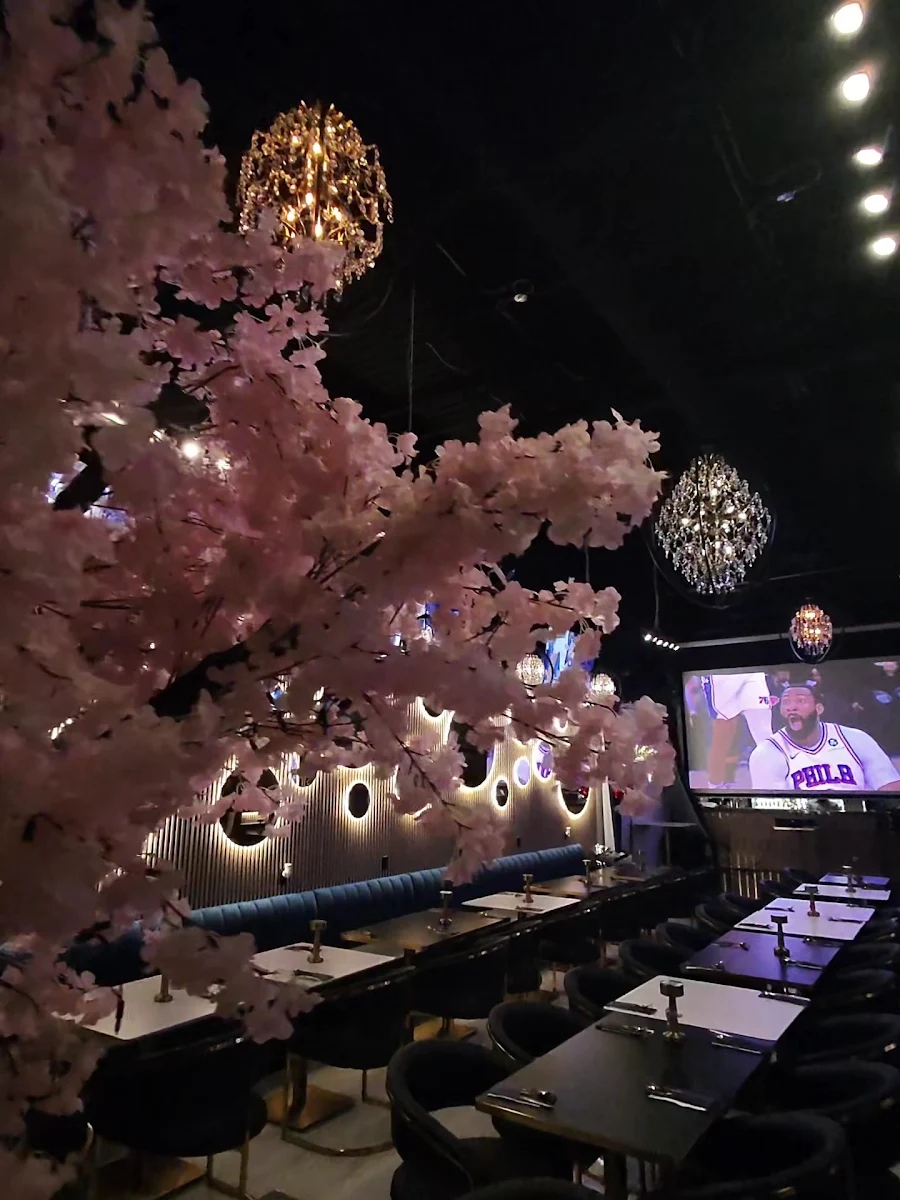 Vibe, Mirage Lounge & Restaurant