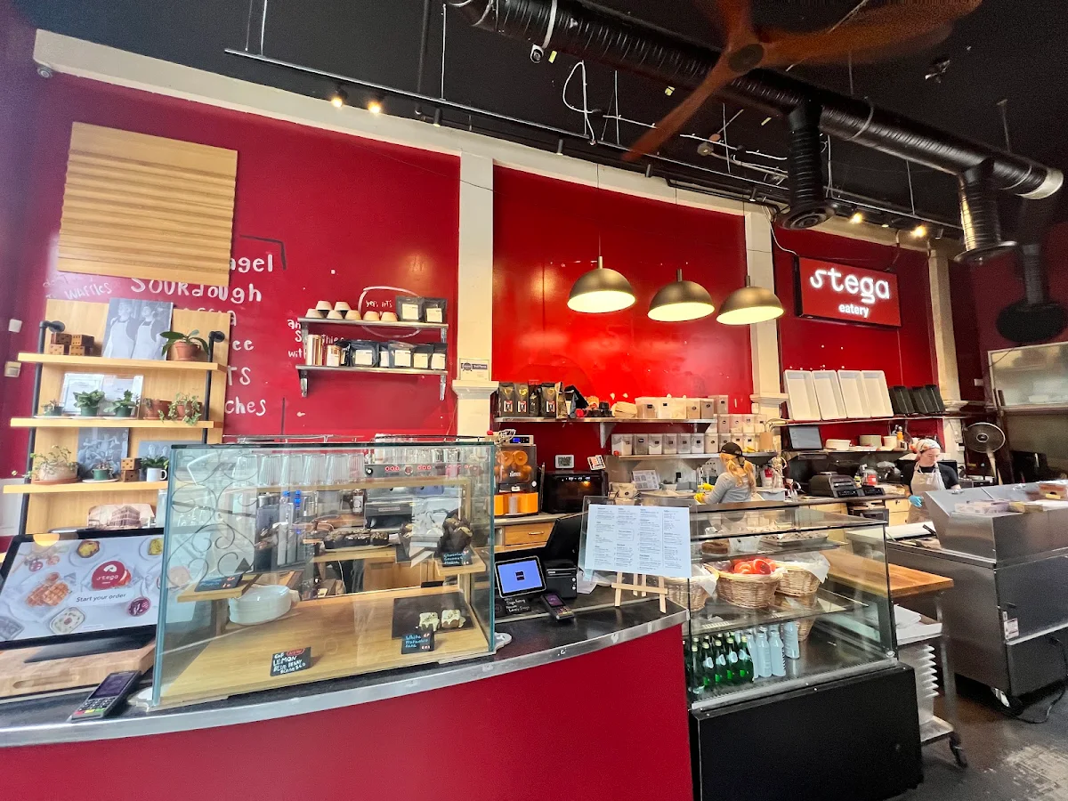 Vibe, Stega Eatery