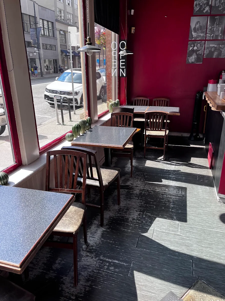 Vibe, Stega Eatery