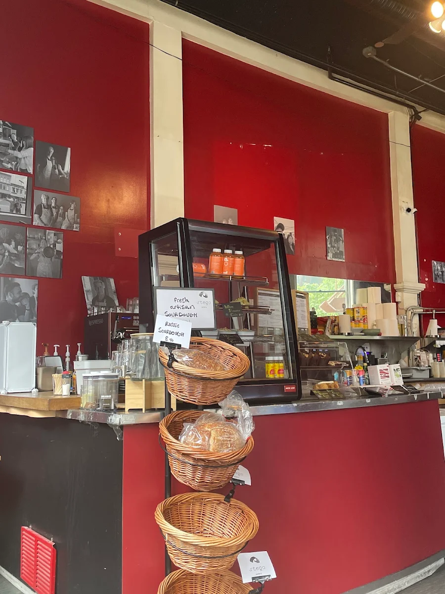 Vibe, Stega Eatery