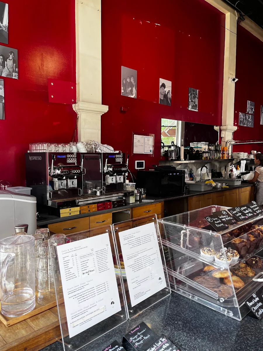Vibe, Stega Eatery