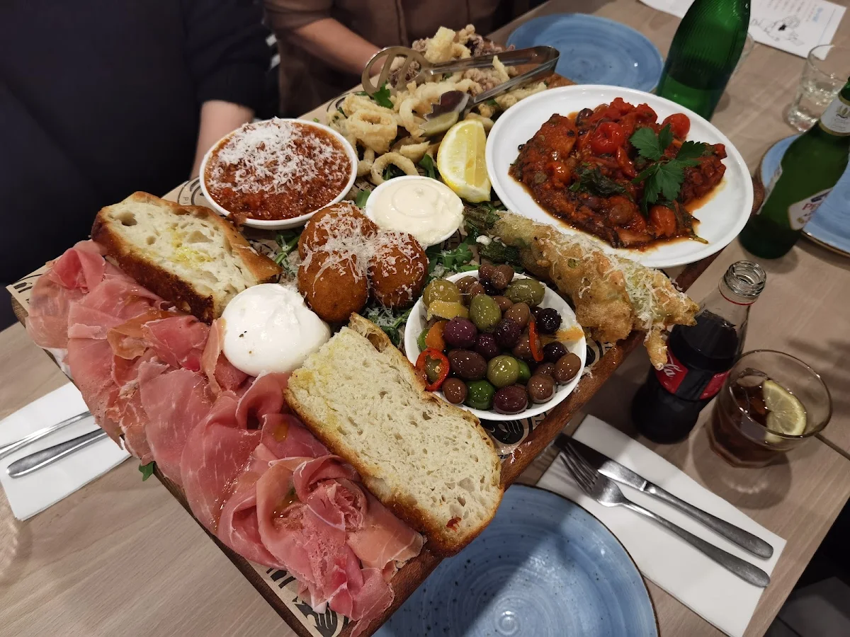 Food & drink, Via Napoli Pizzeria Lane Cove