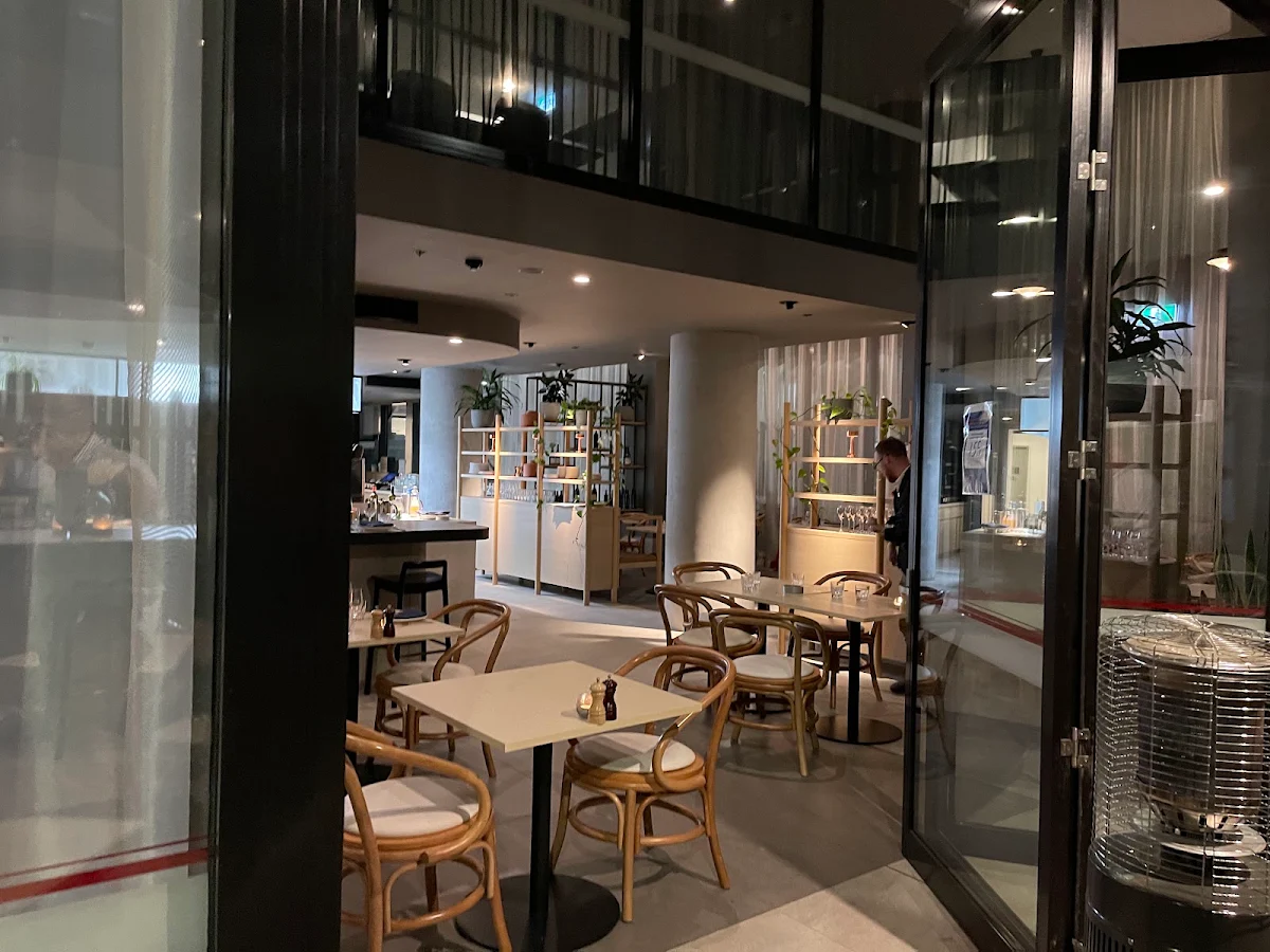 Vibe, Braddon Merchant