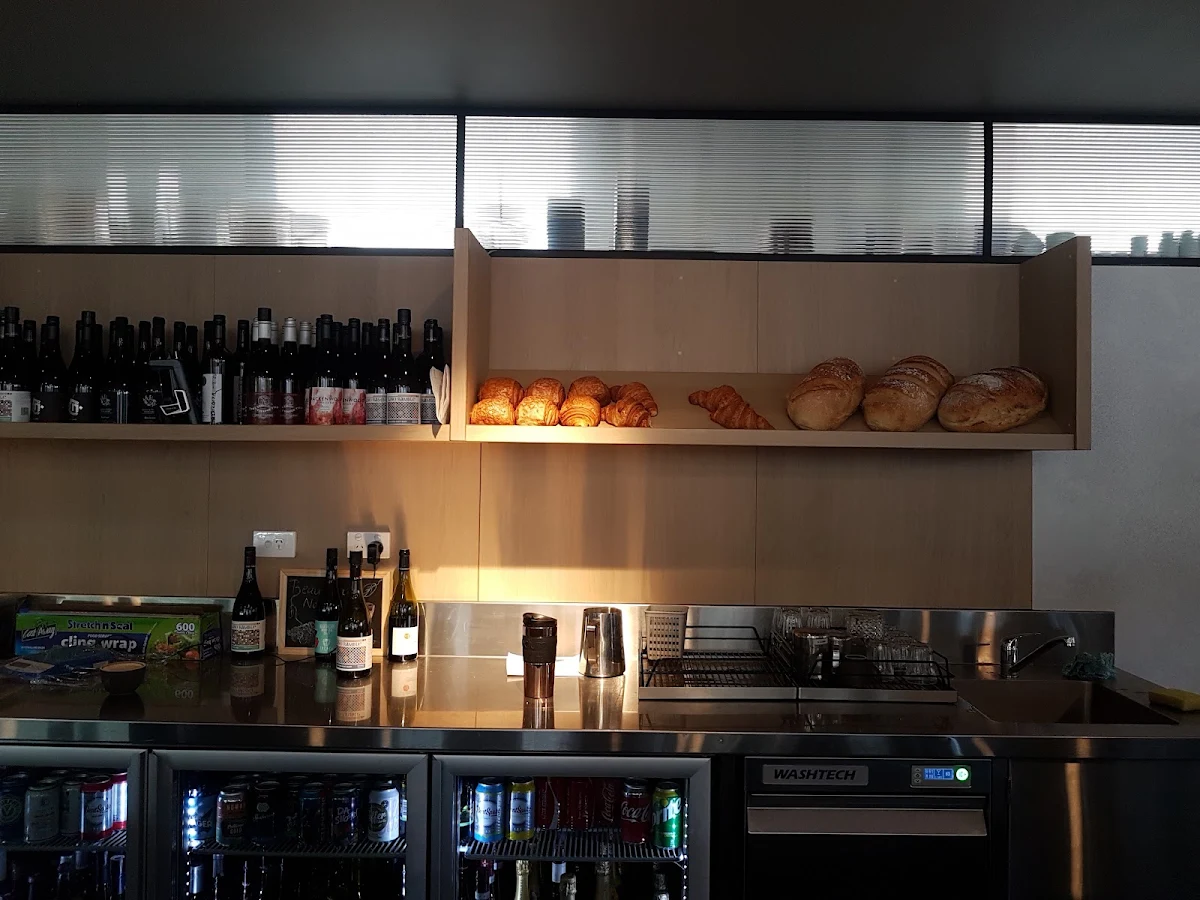 Vibe, Braddon Merchant