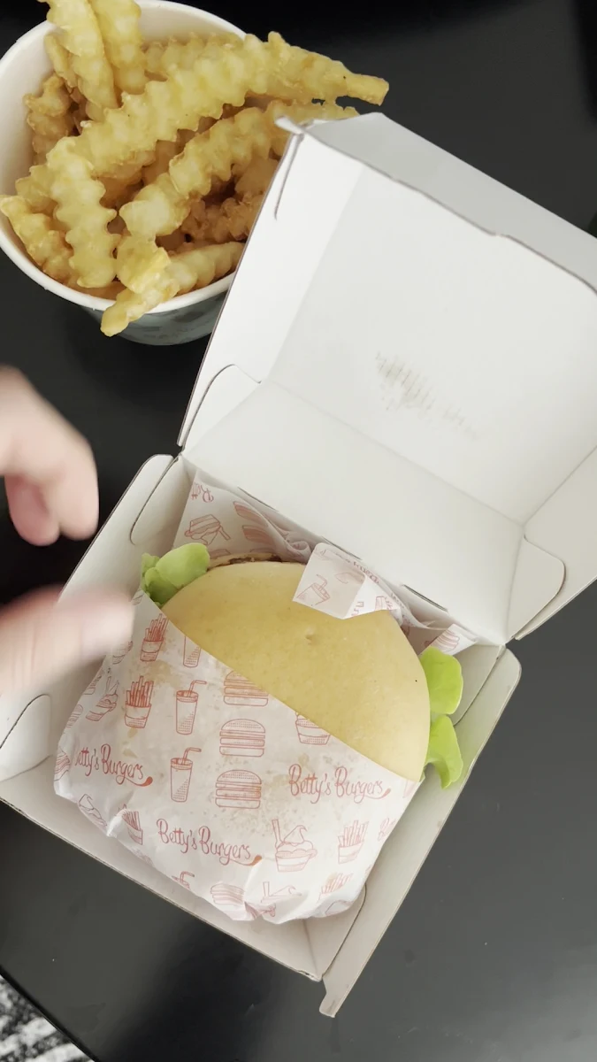 Food & drink, Betty's Burgers