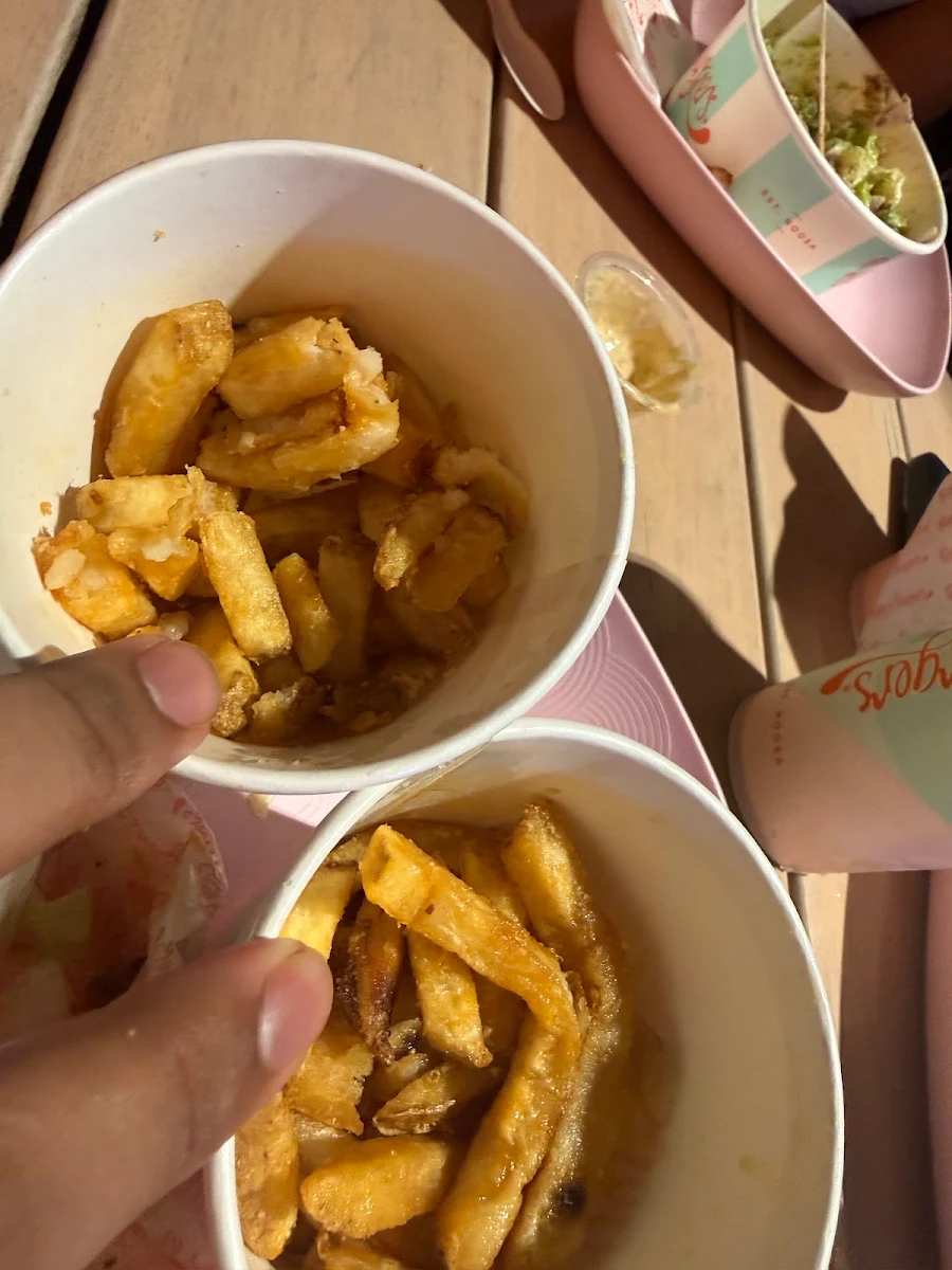 Food & drink, Betty's Burgers