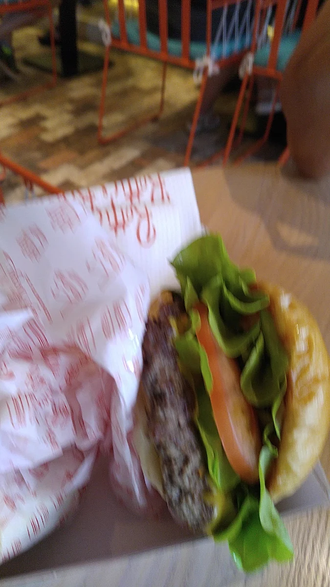 Vibe, Betty's Burgers