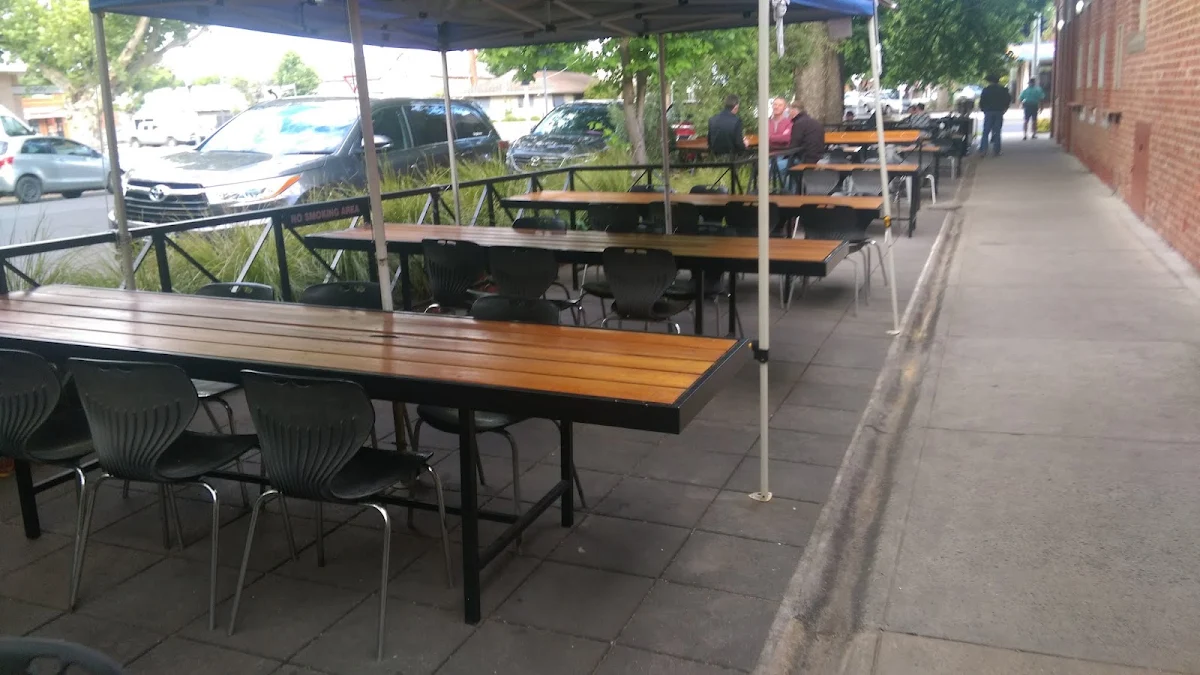 Vibe, The Bridge Hotel Bendigo