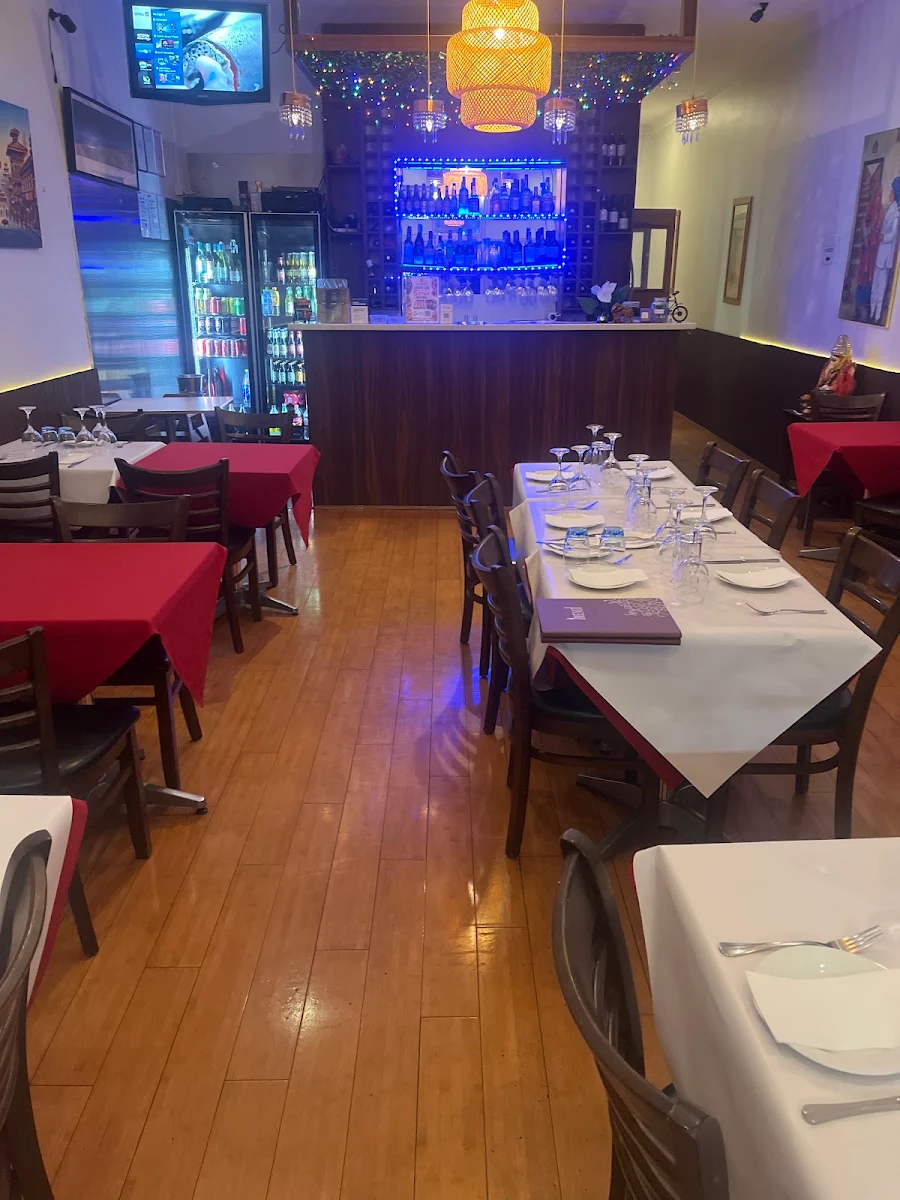 Vibe, The Indian Hut -Indian and Nepalese Restaurant