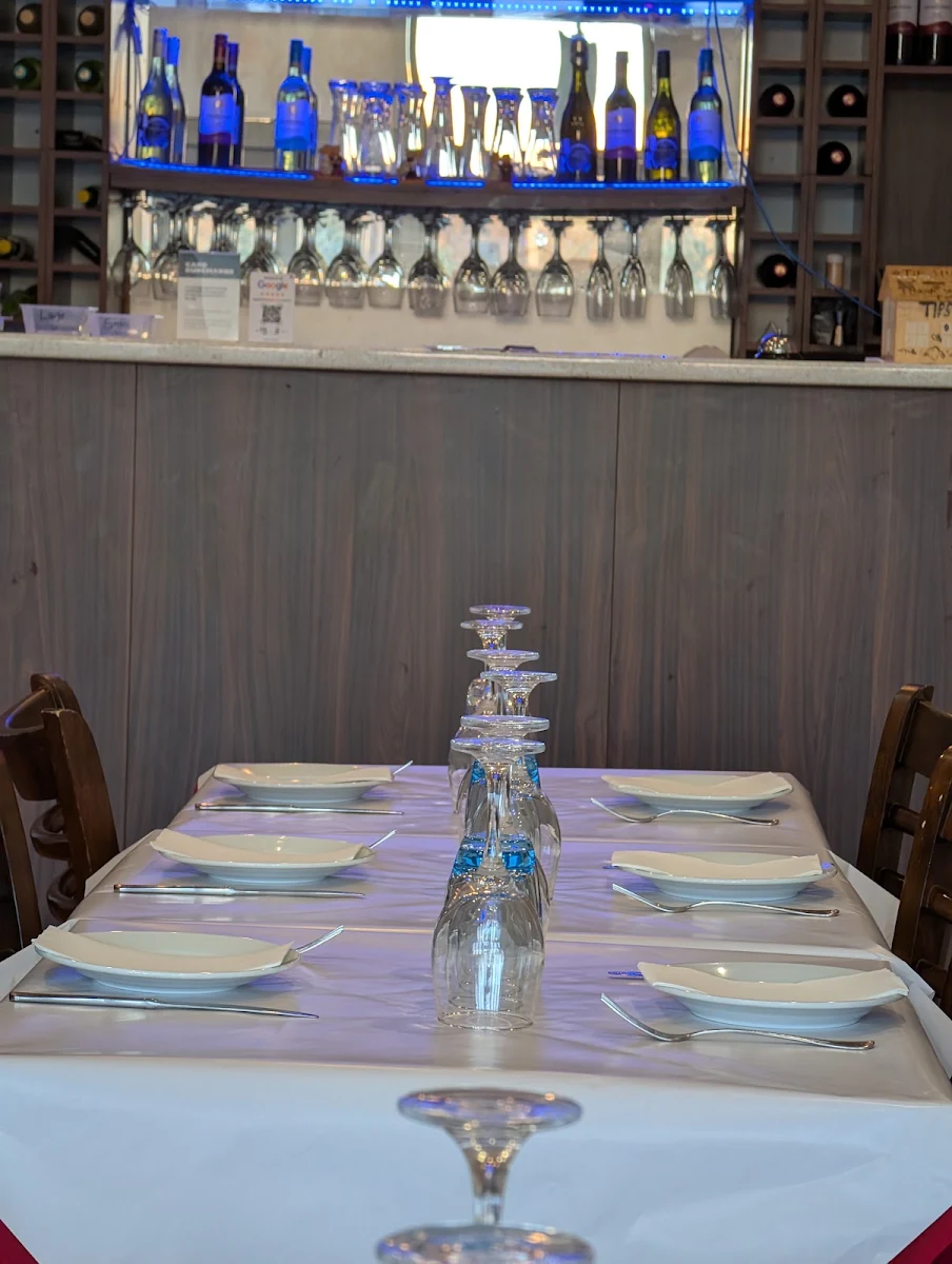 Vibe, The Indian Hut -Indian and Nepalese Restaurant