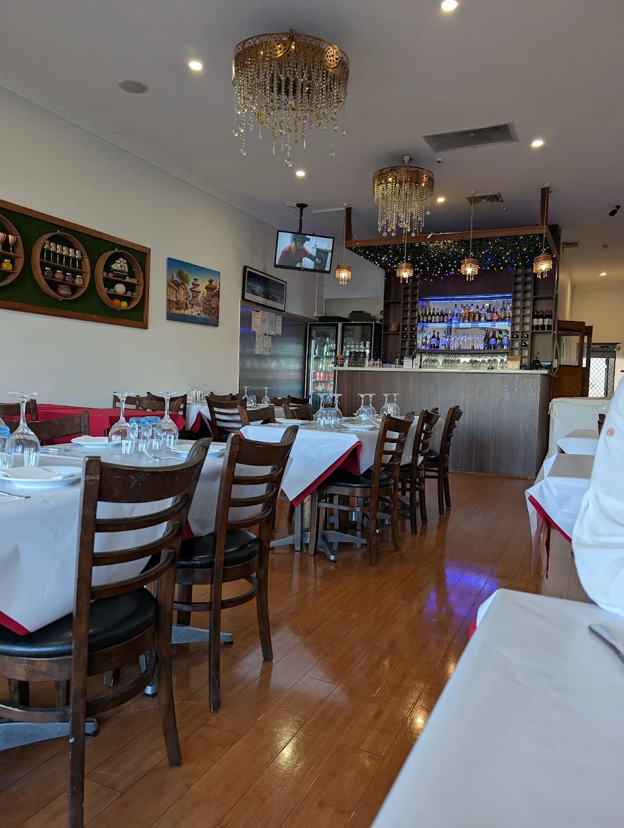 Vibe, The Indian Hut -Indian and Nepalese Restaurant