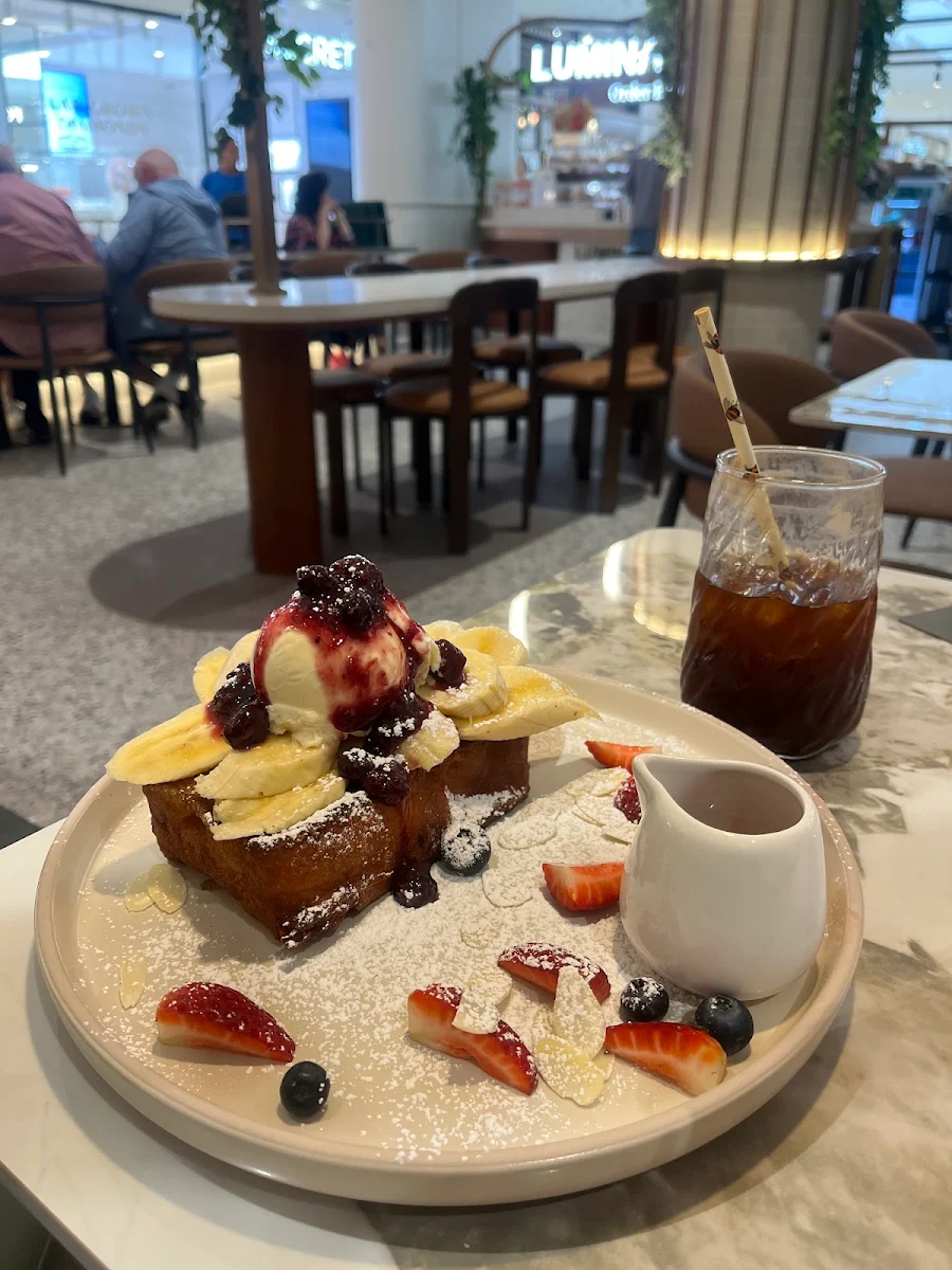 Food & drink, Lumina Cafe Castle towers