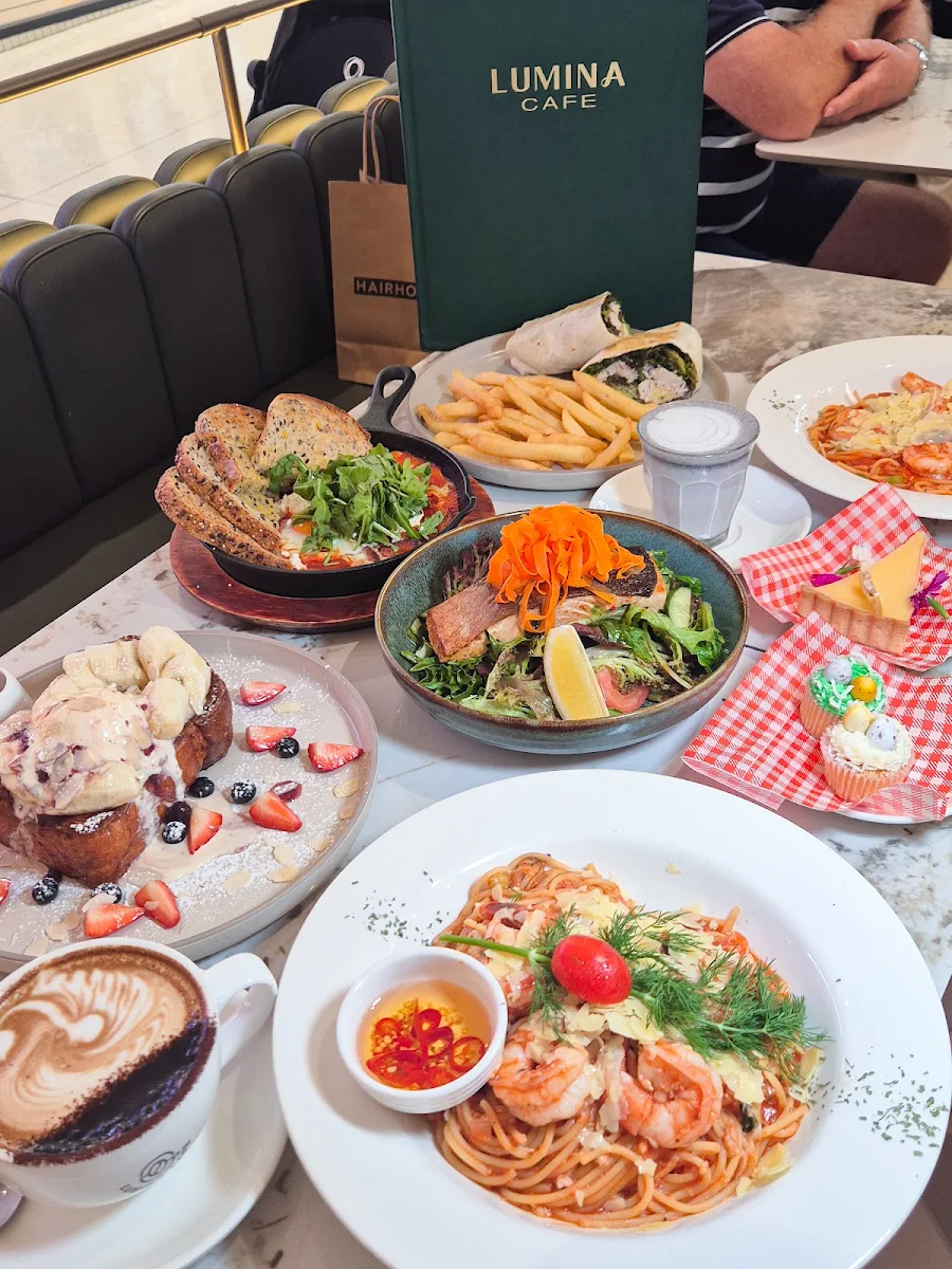 Food & drink, Lumina Cafe Castle towers