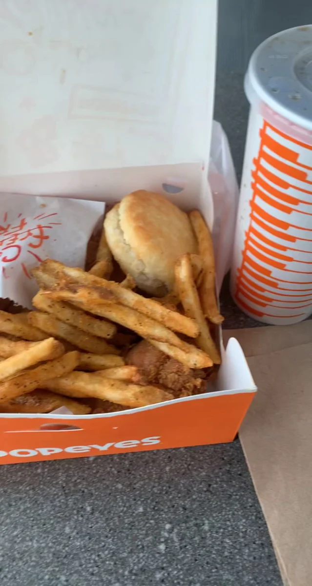 Food & drink, Popeyes Louisiana Kitchen
