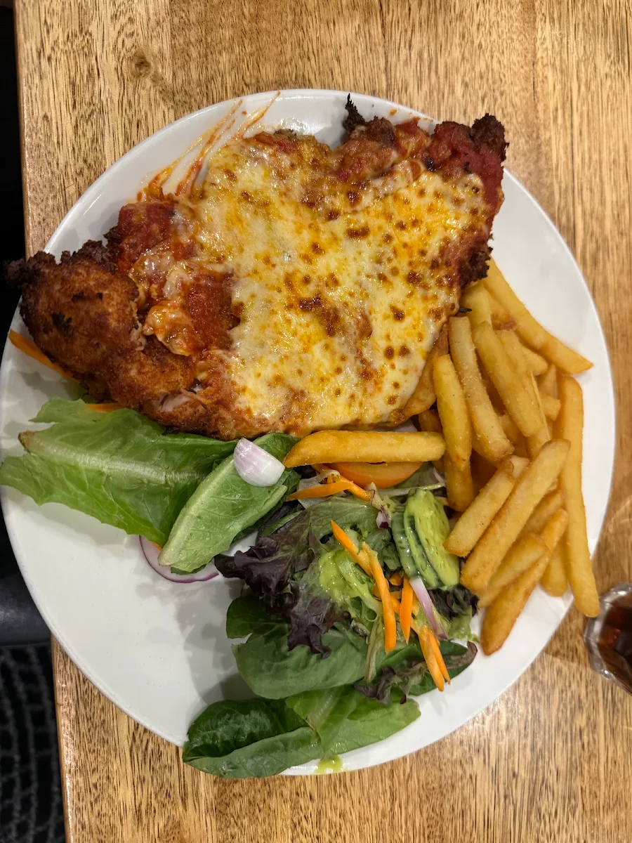 Food & drink, Eltham Hotel
