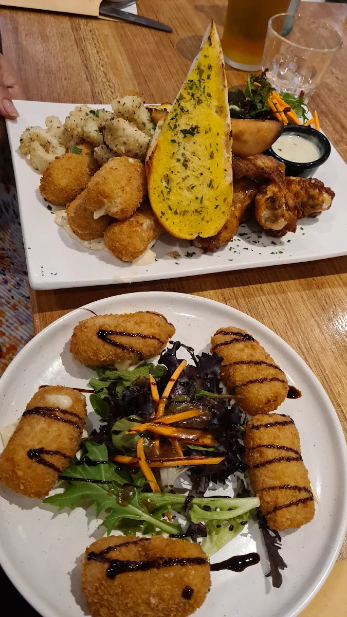 Food & drink, Eltham Hotel