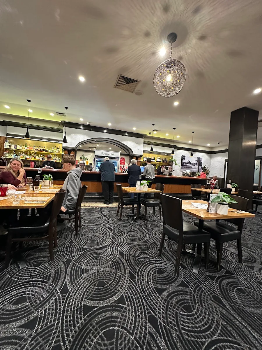 Vibe, Eltham Hotel