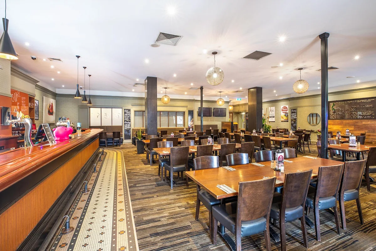 Vibe, Eltham Hotel