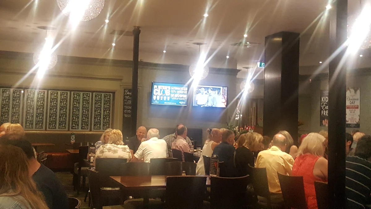 Vibe, Eltham Hotel
