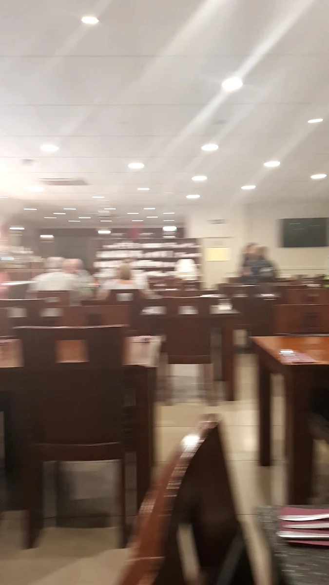 Vibe, Little Lebanon Restaurant