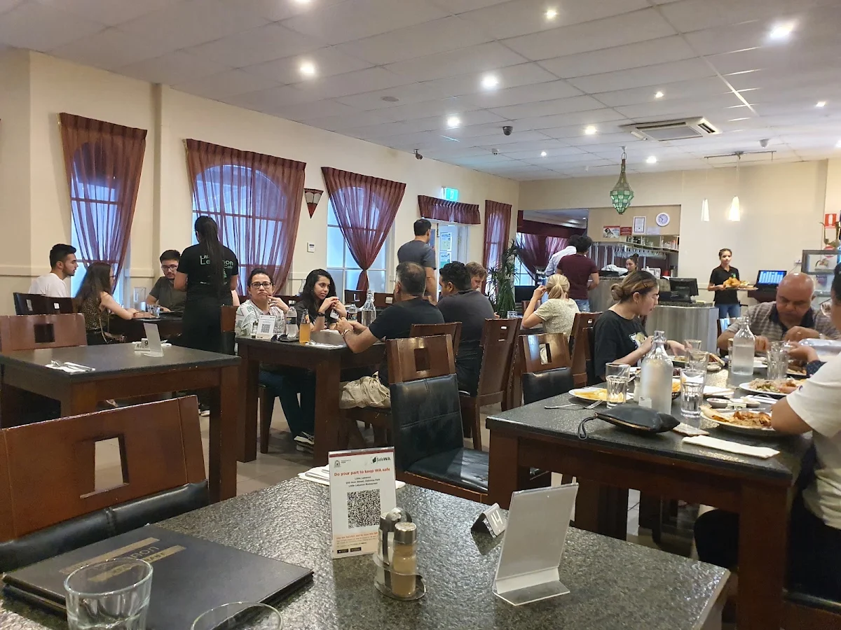 Vibe, Little Lebanon Restaurant