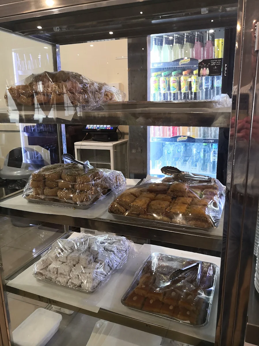 Vibe, Little Lebanon Restaurant