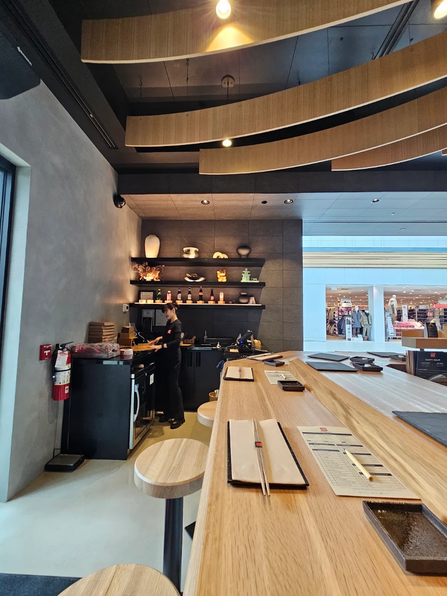 Vibe, Hello Nori - Richmond