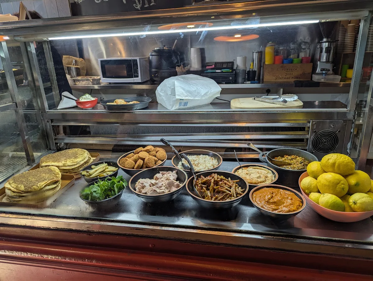 Vibe, Little Bridge Cafe