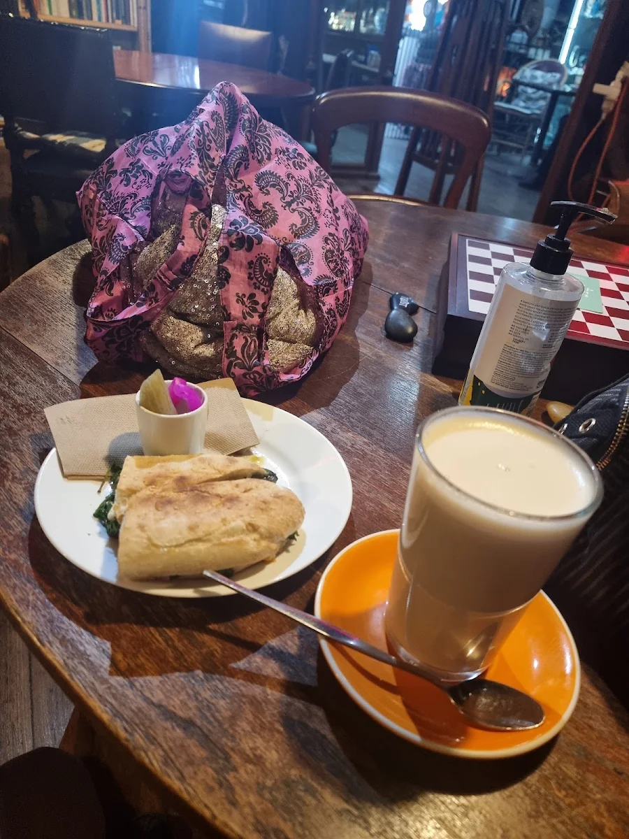 Food & drink, Christina's Cafe