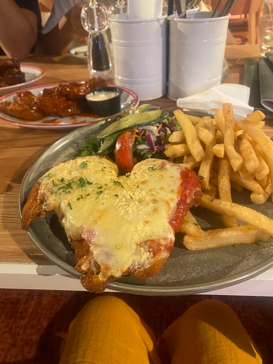 Food & drink, Bracken Ridge Tavern