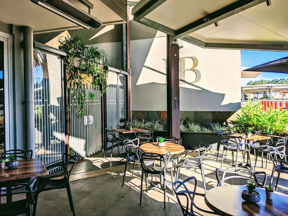 Vibe, Bracken Ridge Tavern