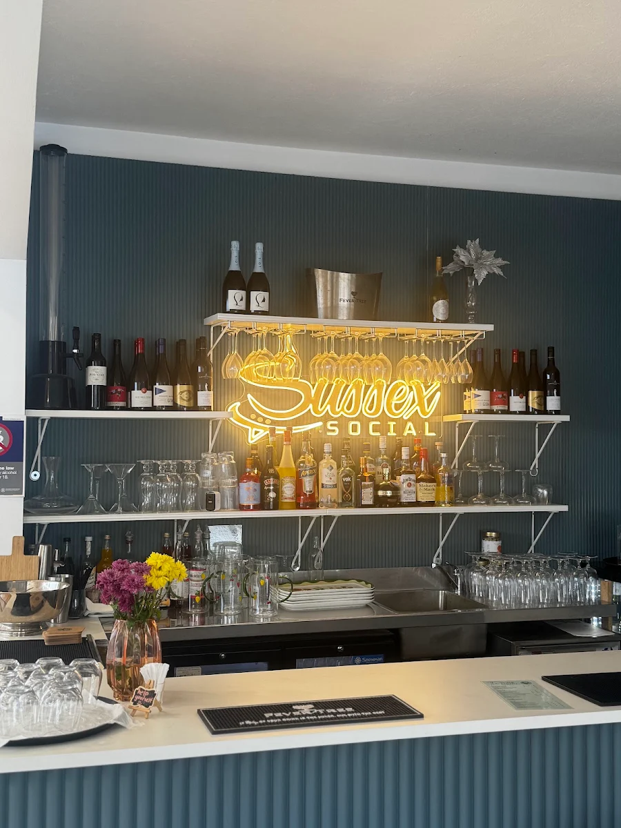 Vibe, Sussex Social